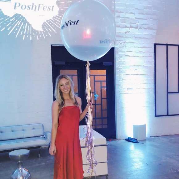 Welcome to my closet! - Picture 4 of 4